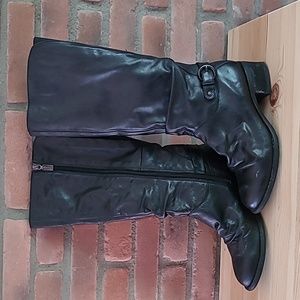 Size 7 college tall boots - 3 FOR 50$